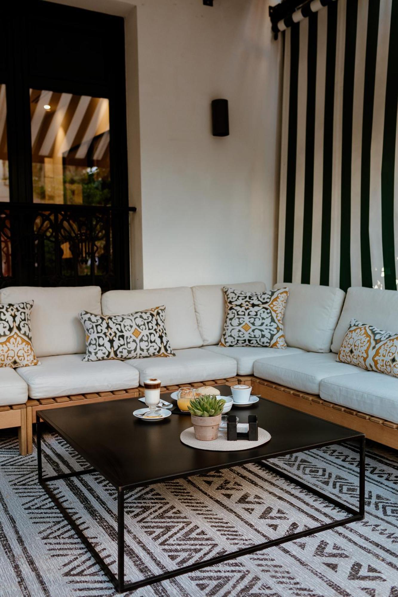 Hotel Estepona Plaza Eksteriør billede